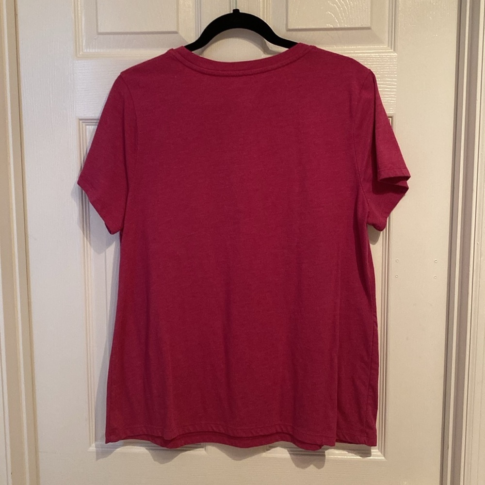 Women’s XL a lighter purple t shirt soft NWOT dragonflies on front - Picture 4 of 4